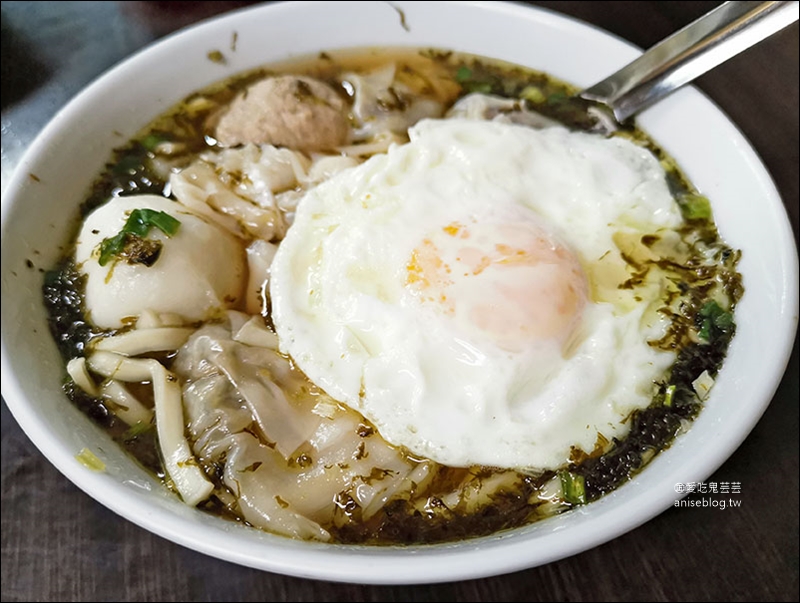 西門町美食 | 萬國酸菜麵，巷弄裡的老麵店