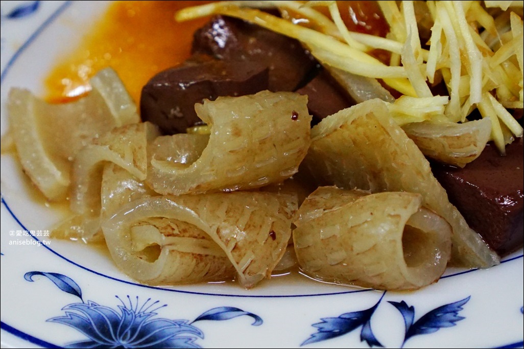 三沙灣米苔目，黑白切小菜超讚在地人美味早午餐，基隆美食小吃(姊姊食記)