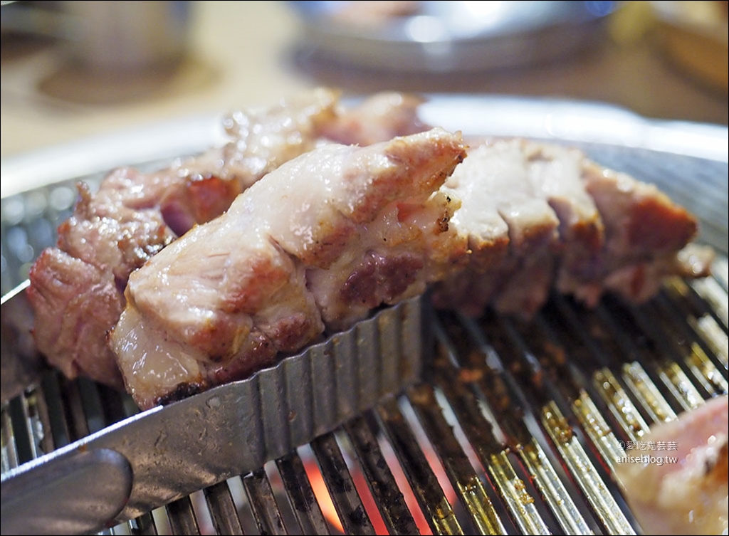 台韓民國韓式燒肉店，三訪終於喝到鳳梨燒酒😍  ( 文末菜單 )