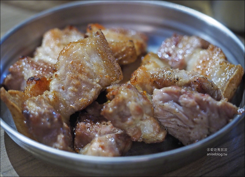 台韓民國韓式燒肉店，三訪終於喝到鳳梨燒酒😍  ( 文末菜單 )