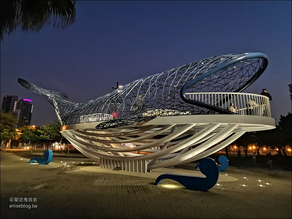 台南國華街小吃 | 林家番薯碰(白糖粿)、餵公子吃餅，外掛小西腳仙草茶