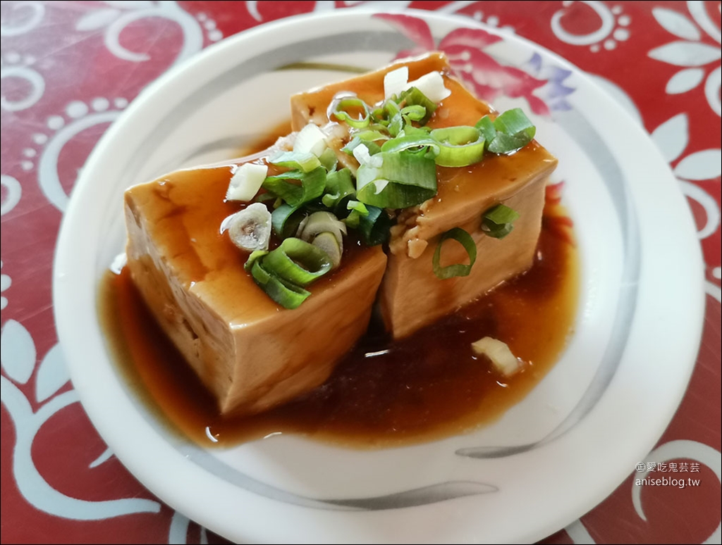 阿宏師火雞肉飯，嘉義雞肉飯新星，口味偏重、超推涼拌豬肝！