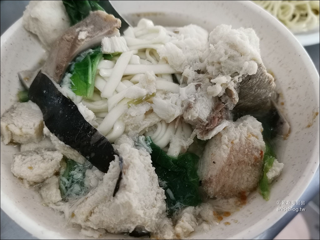 易家涼麵、鯊魚麵，推薦台北特殊涼麵佐鯊魚肉