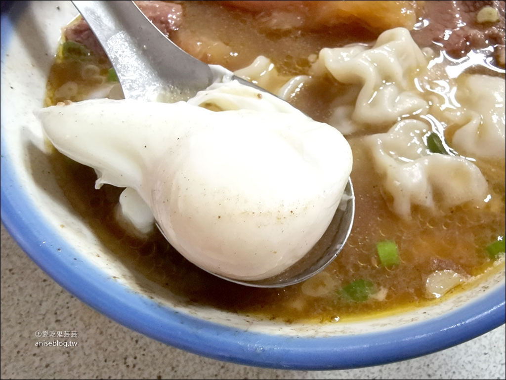 潮州街林記牛肉麵(水缸牛肉麵)，巷弄內平價又神秘的超夯牛肉麵店，記得點隱藏版！