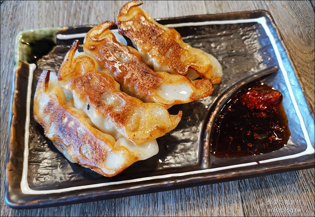 沖繩拉麵推薦 | 沖縄とんこつばり(沖繩豚骨Bari) 沖繩風味拉麵，西瓜傻(沖繩香檬)拉麵、墨西哥莎莎(Taco Rice)拉麵必吃，有中文菜單