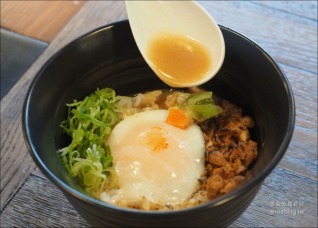 沖繩拉麵推薦 | 沖縄とんこつばり(沖繩豚骨Bari) 沖繩風味拉麵，西瓜傻(沖繩香檬)拉麵、墨西哥莎莎(Taco Rice)拉麵必吃，有中文菜單