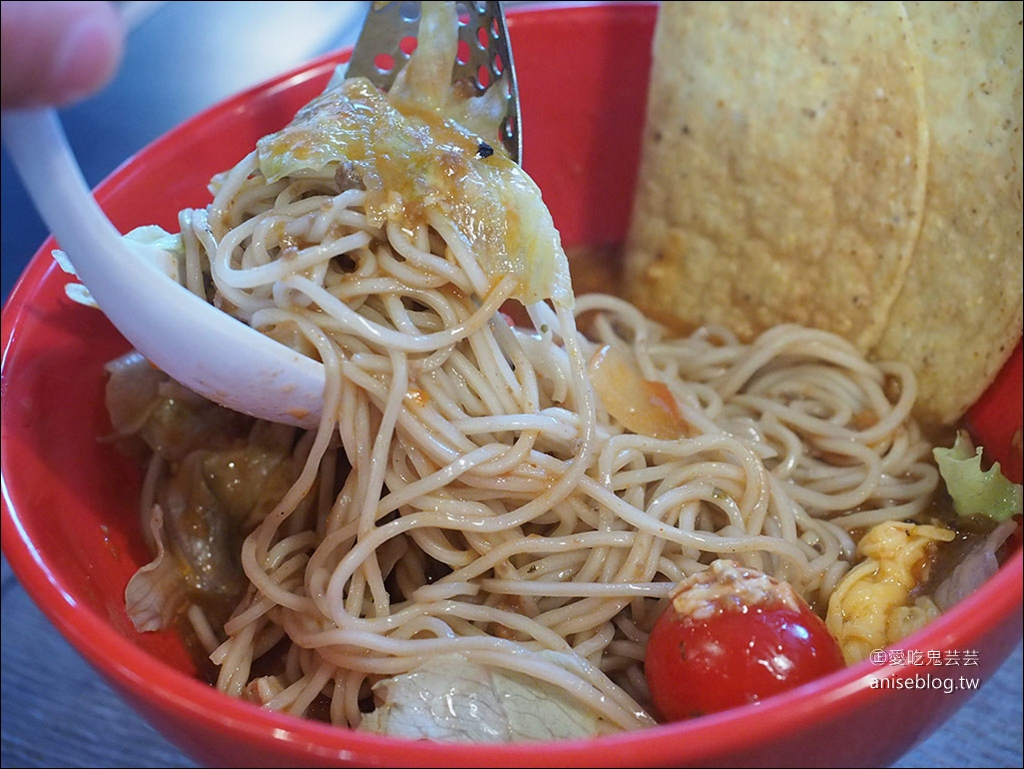 沖繩拉麵推薦 | 沖縄とんこつばり(沖繩豚骨Bari) 沖繩風味拉麵，西瓜傻(沖繩香檬)拉麵、墨西哥莎莎(Taco Rice)拉麵必吃，有中文菜單