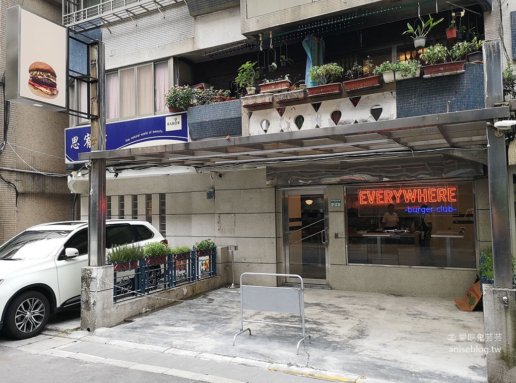 Everywhere burger club 漢堡俱樂部，超夯漢堡餐車有店面囉！