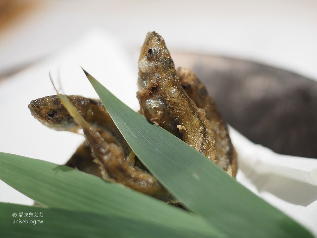 月夜岩 | 活體帝王蟹懷石料理一蟹多吃，父母親節大餐最佳推薦😍