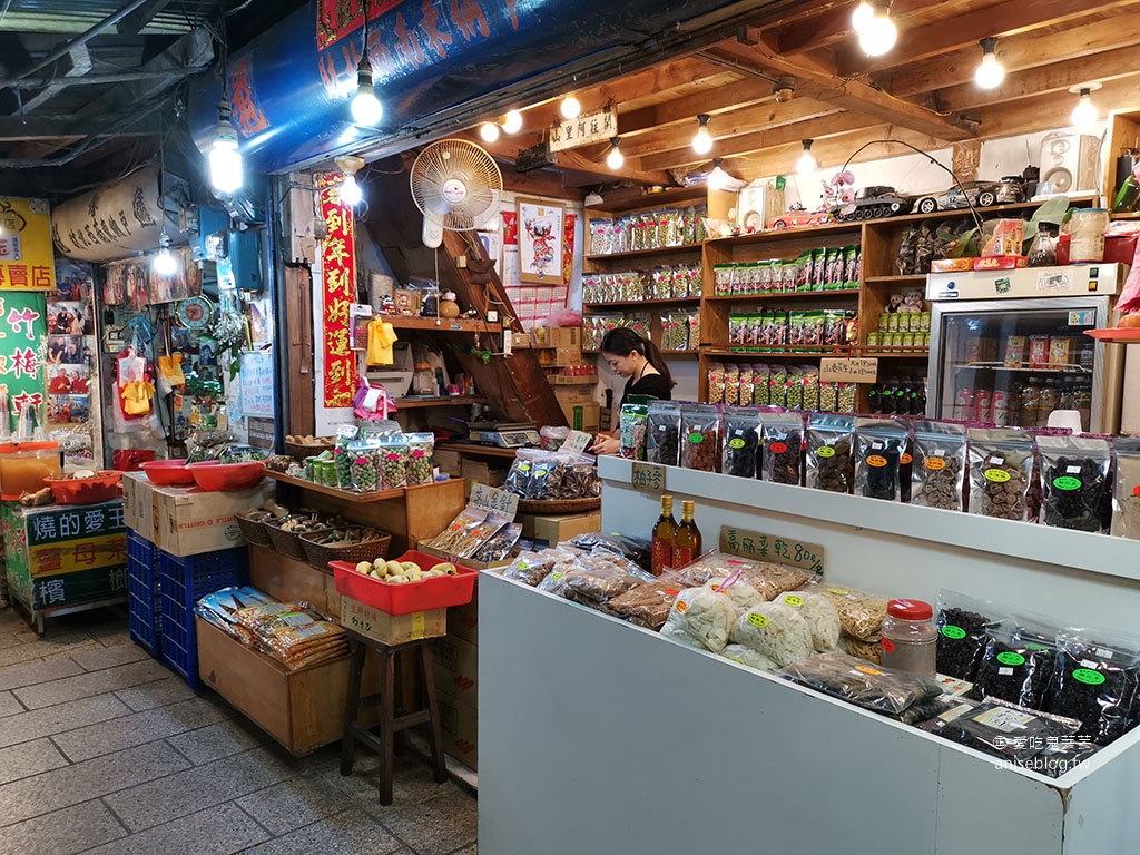 奮起湖一日遊 | 奮起湖大飯店、奮起湖便當、奮起湖老街、百年檜木甜甜圈、街仔尾草仔粿、星空童話木屋、百年老老街黑莓咖啡