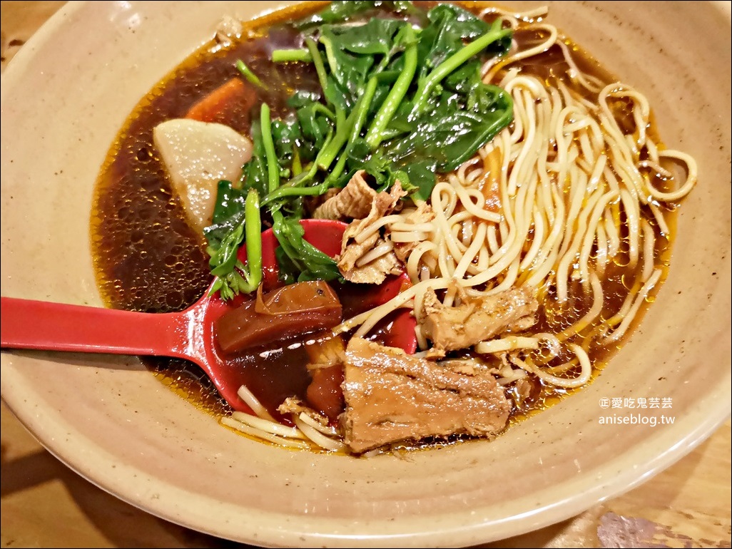 潛園五行湯麵，用餐茶水點心零食免費招待，竹東素食蔬食老店(姊姊食記)