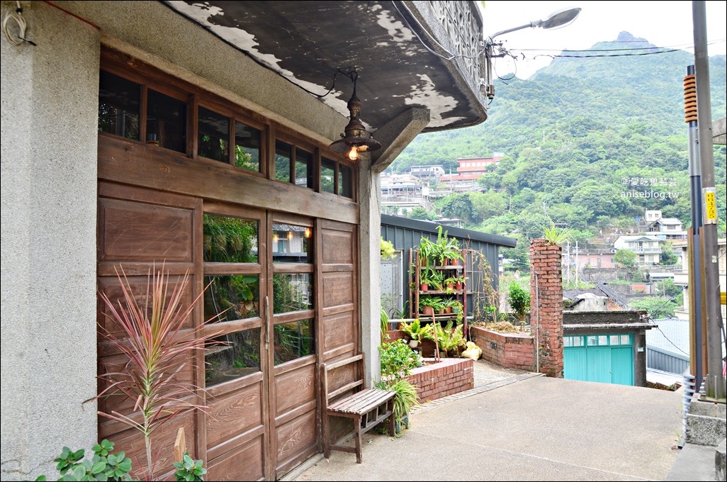 散散步咖啡，隱身山城小徑的老屋咖啡館，祈堂老街彩虹階梯，金瓜石美食(姊姊食記)