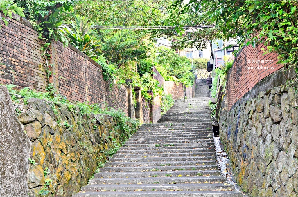 散散步咖啡，隱身山城小徑的老屋咖啡館，祈堂老街彩虹階梯，金瓜石美食(姊姊食記)