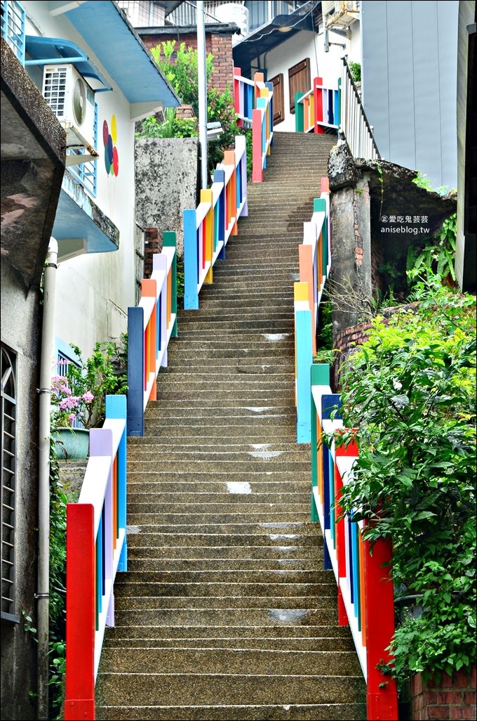 散散步咖啡，隱身山城小徑的老屋咖啡館，祈堂老街彩虹階梯，金瓜石美食(姊姊食記)