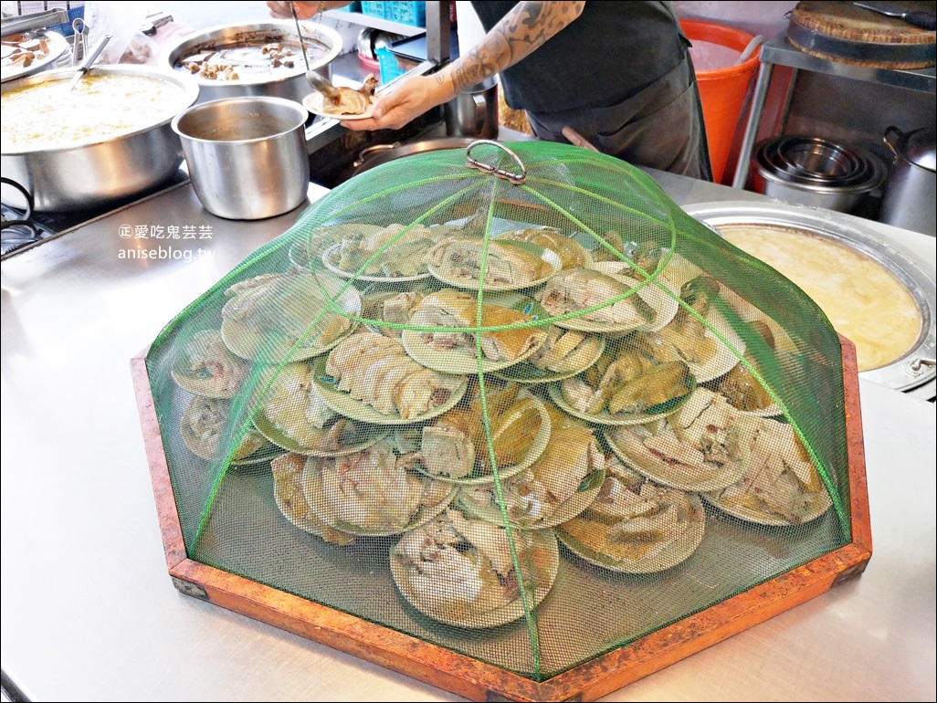 龍泉深海魚湯、好吃雞肉，師大路龍泉市場口早餐宵夜，捷運台電大樓站美食(姊姊食記)