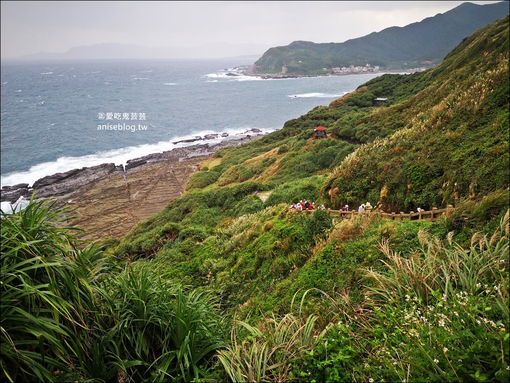 聽濤營區彩虹階梯-鼻頭角步道，東北角新秘境IG打卡景點(姊姊遊記)