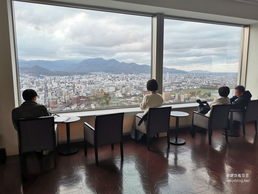 札幌女子5日小旅行 | 中島公園賞楓、札幌電視台夜景、開陽亭活毛蟹三吃、札幌啤酒博物館、北海道戀人觀光工廠、MITSUI OUTLET PARK 札幌北廣島、舊道廳、tsubaki salon吃鬆餅