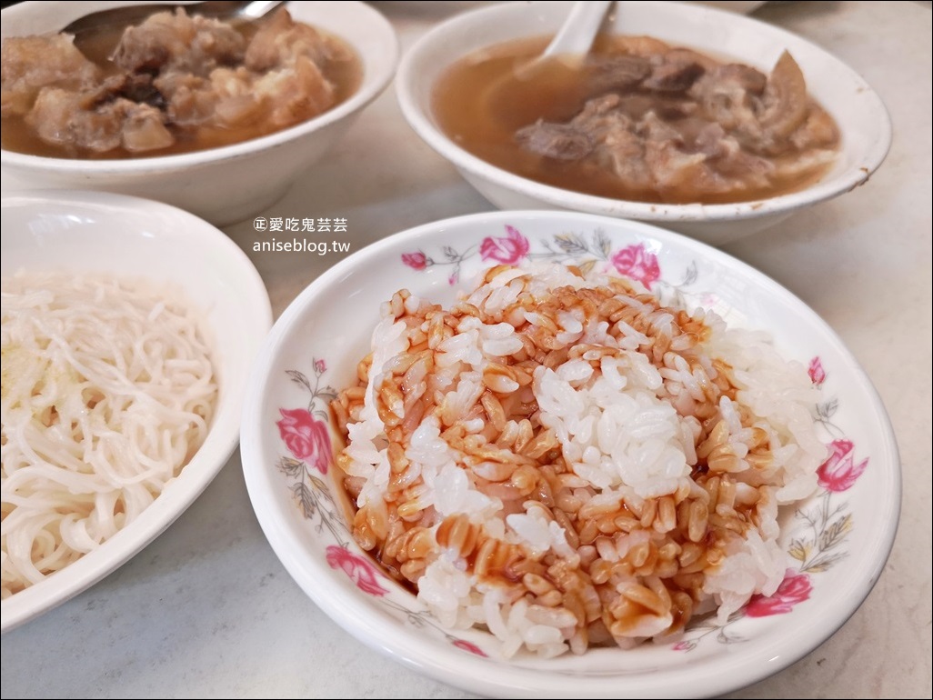 華西街當歸豬腳，萬華龍山寺站美食(姊姊食記)