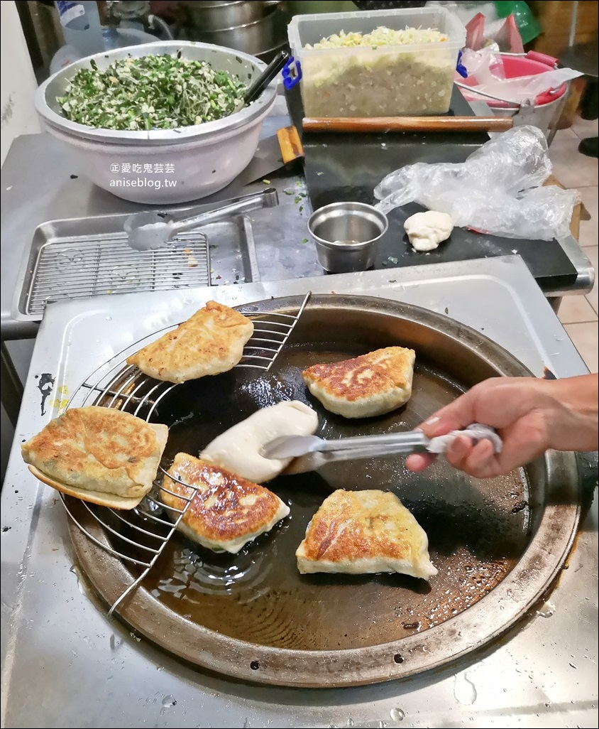 象山韭菜盒，象山山腳下的平價小吃，信義區松仁路美食(姊姊食記)