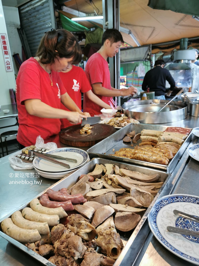 黑人魯熟肉，一天只賣3.5小時的傳奇台版黑白切下午茶，加碼60年烤香腸、大腸