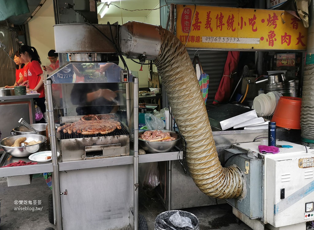 黑人魯熟肉，一天只賣3.5小時的傳奇台版黑白切下午茶，加碼60年烤香腸、大腸