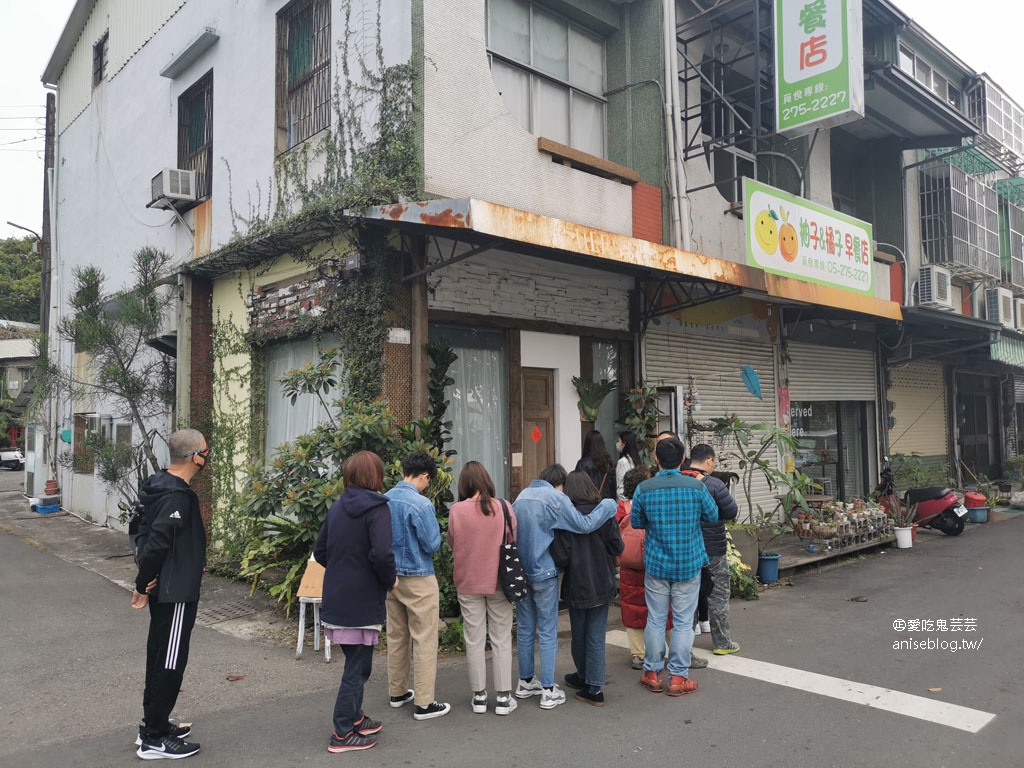 嘉義小花麵包店，一週只開兩天的超人氣排隊日系麵包店