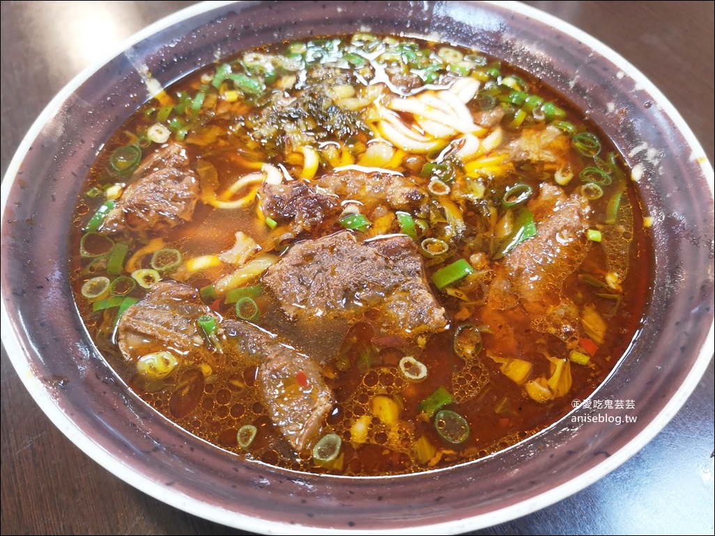 二畝園麵館，刀削木須炒麵、蒸餃推薦，桃園大溪超人氣排隊美食(姊姊食記)