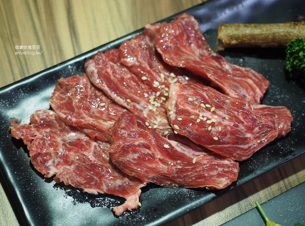 大股 熟成燒肉專門-台北忠孝店，一整面的清酒自動販賣機 + 高品質燒肉 (含菜單)