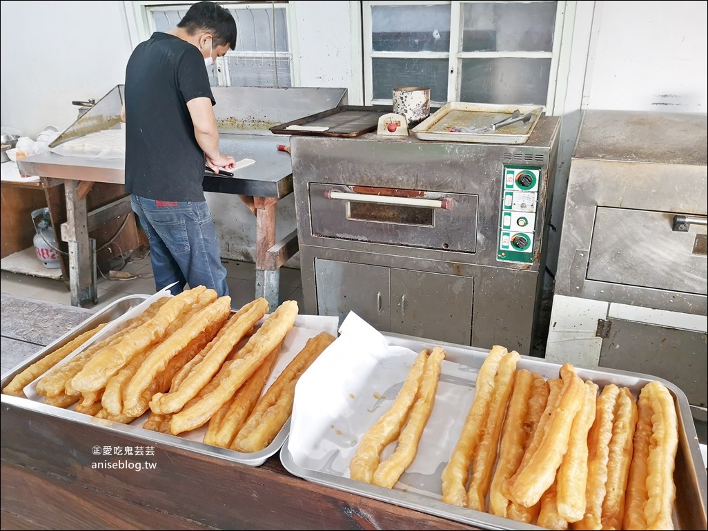 玉里北方早點，燒餅加蔥爆牛肉、韭菜花的絕配組合，花蓮玉里早餐(姊姊食記)