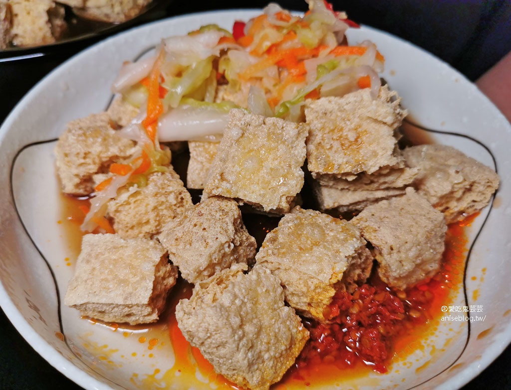 師大分部神之臭豆腐，神秘的深夜臭豆腐臭到像掉進屎缸，一週只營業兩天