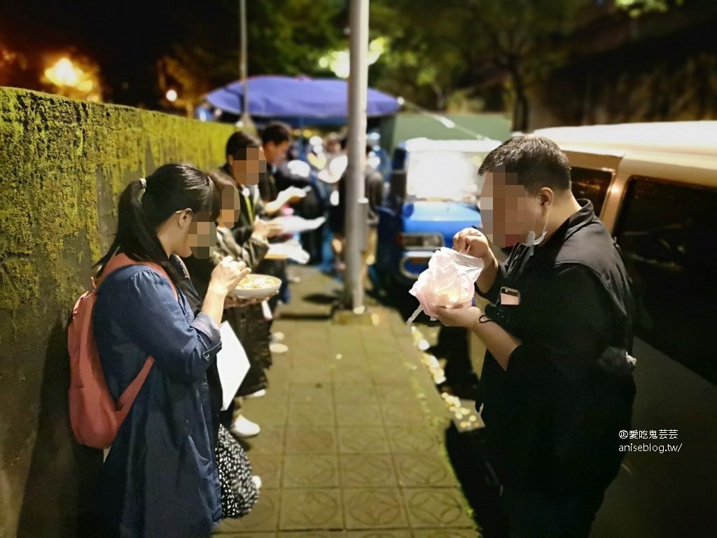 師大分部神之臭豆腐，神秘的深夜臭豆腐臭到像掉進屎缸，一週只營業兩天