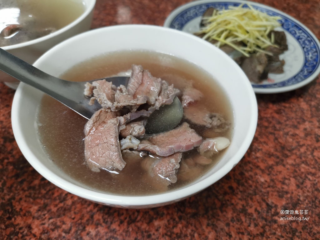 台南早餐精選 | 億載雞腿王、肉粿(上崙早餐店)、安平金土產牛肉湯(牛頰肉)、安平周氏肉粽菜