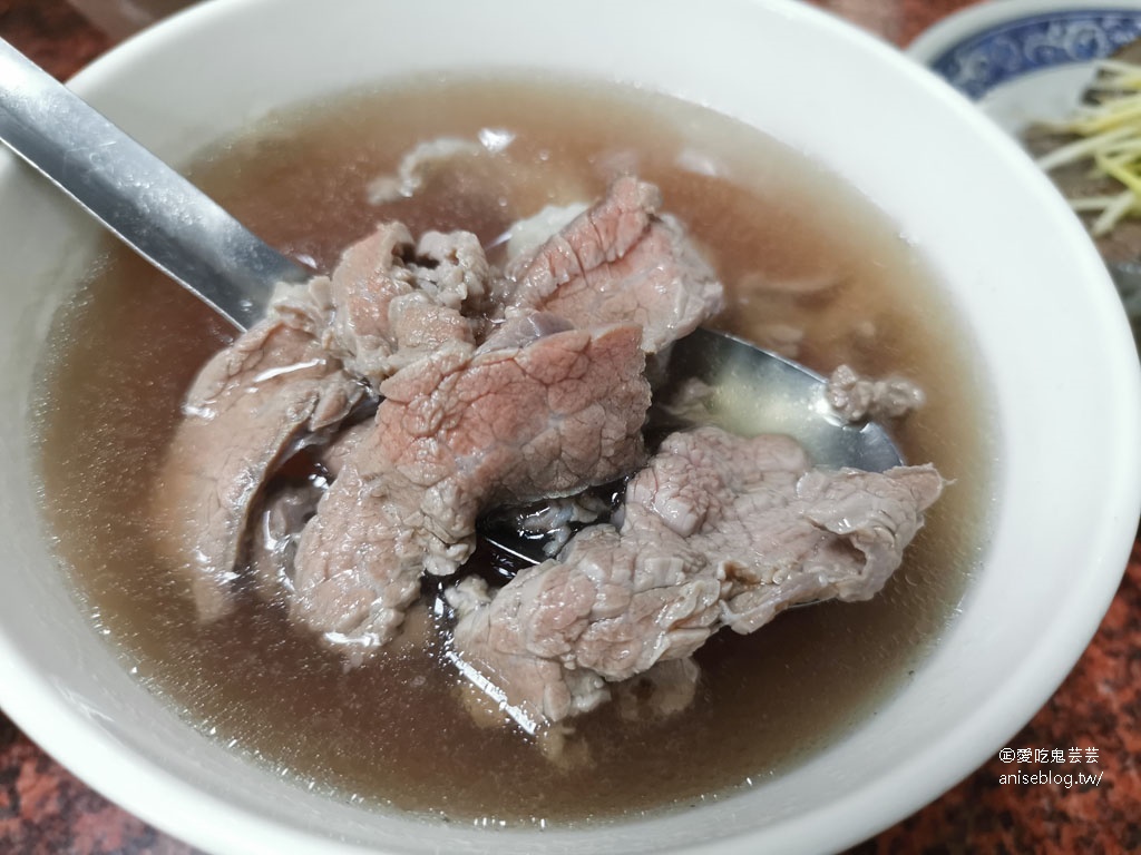 台南早餐精選 | 億載雞腿王、肉粿(上崙早餐店)、安平金土產牛肉湯(牛頰肉)、安平周氏肉粽菜