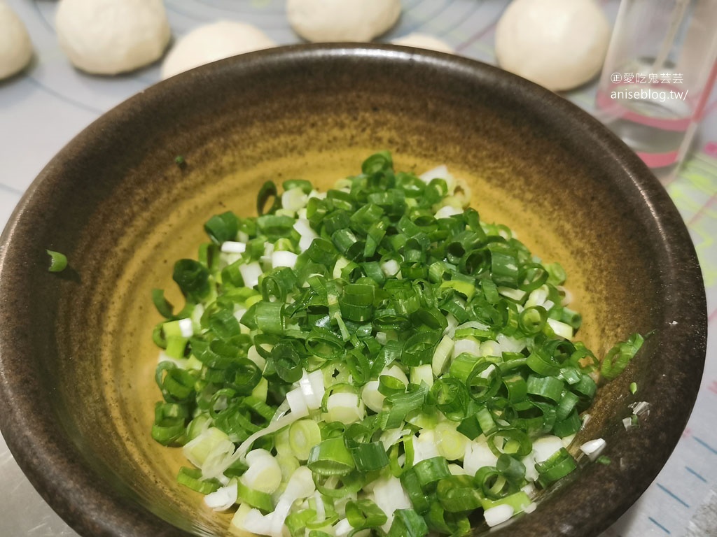 蔥花麵包簡易版(麵包機揉麵)，最愛蒼阿胖！