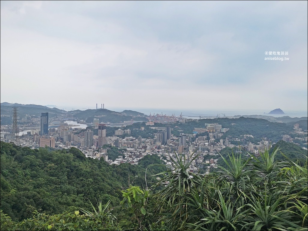 紅淡山步道，15分鐘給你整個基隆的美景，小百岳007號(姊姊遊記)