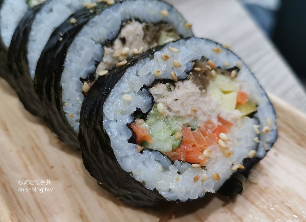 咪咪紫菜捲 KOREA GIMBAP，西門町有韓國老闆開的韓國飯捲店！