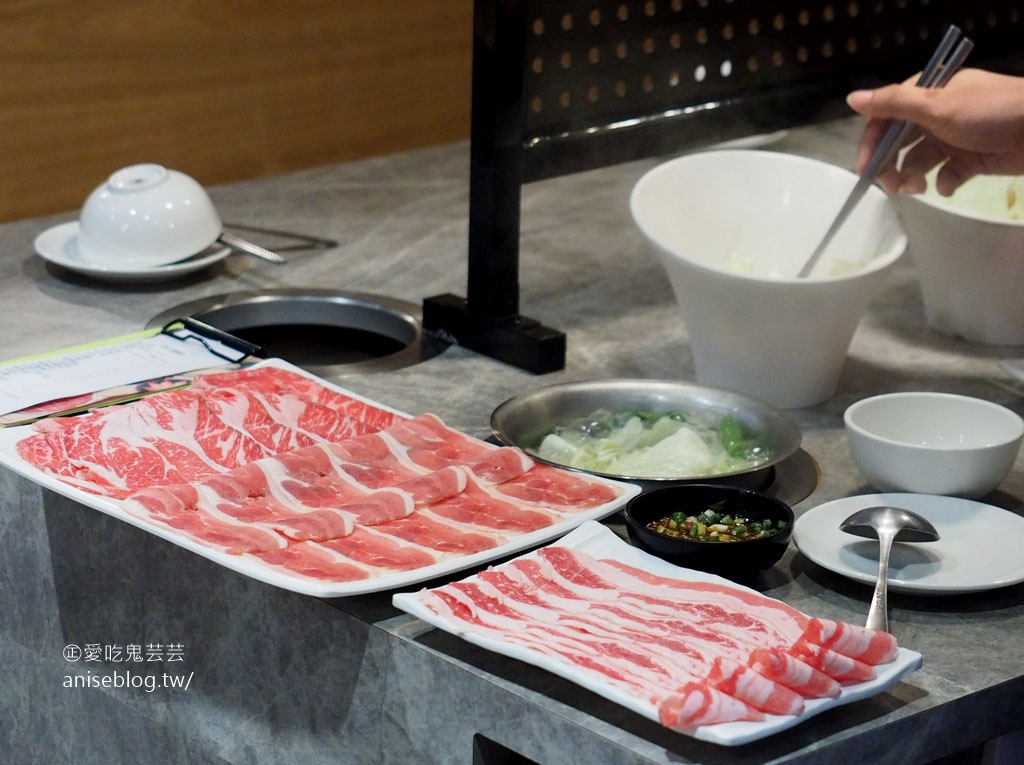 輕鬆煮平價火鍋，雙主餐份量大、好吃又不貴 😋 (捷運行天宮站旁)