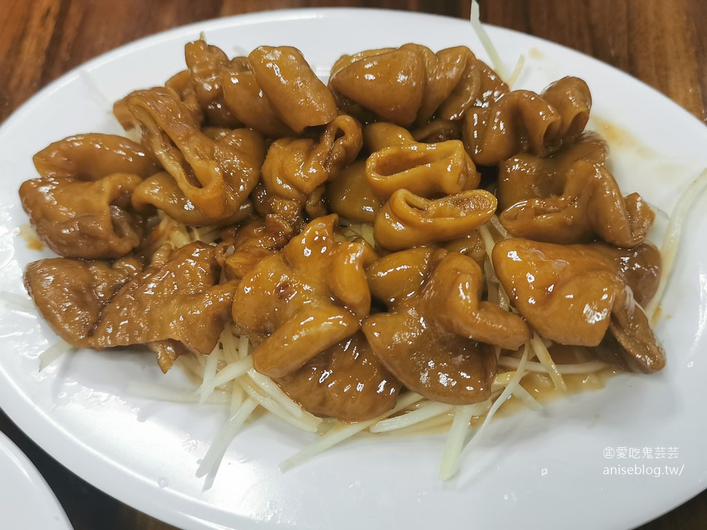 陳旺記鴨片飯和當歸羊肉是招牌，但我覺得小菜更厲害！