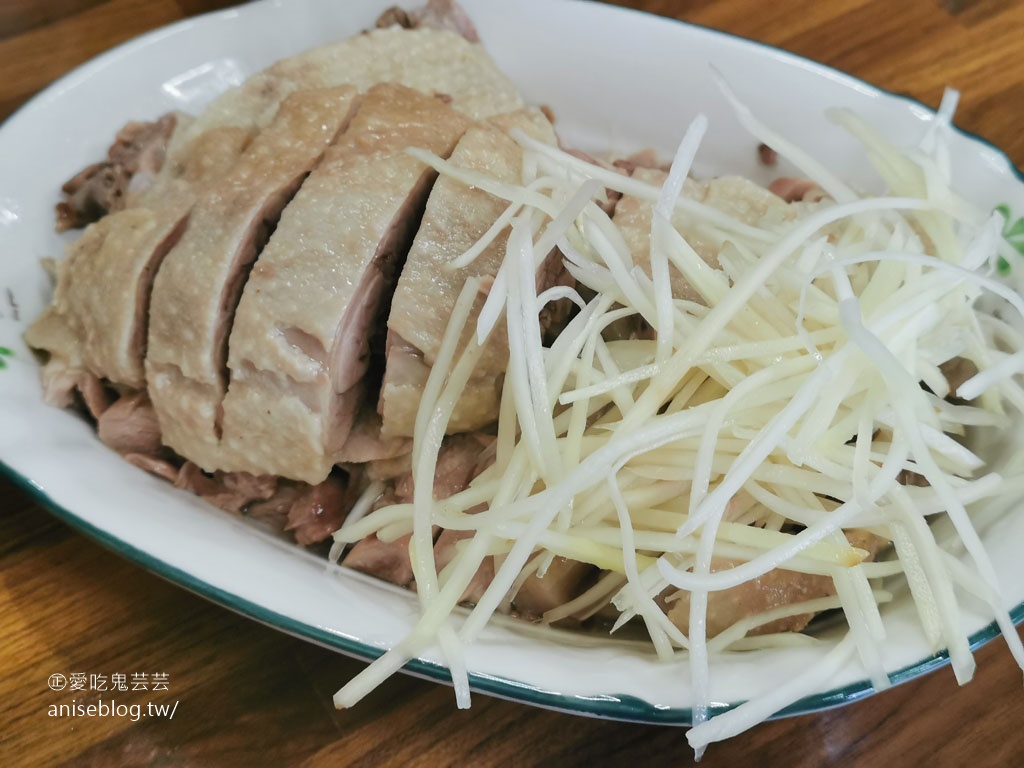 陳旺記鴨片飯和當歸羊肉是招牌，但我覺得小菜更厲害！