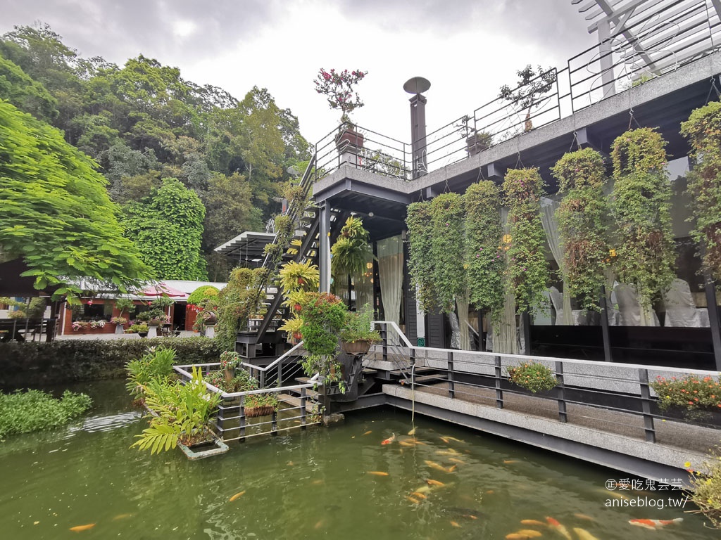 土角厝水上庭園餐廳，親家母口味的唷！@埔里美食