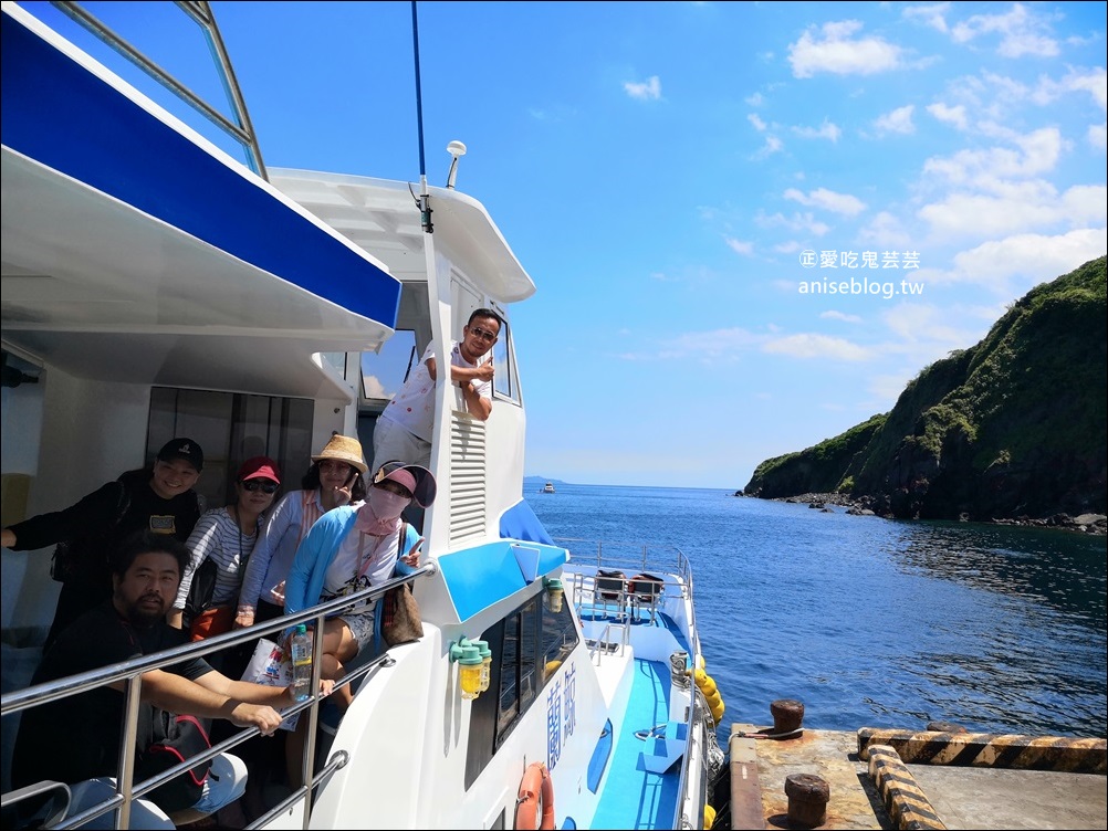 宜蘭賞鯨豚+龜山島登島+牛奶海，搭雙船底遊艇蘭鯨號(姊姊遊記)