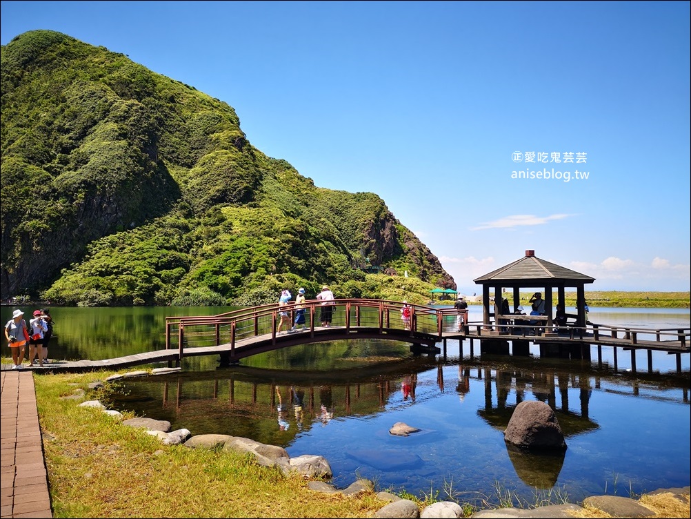 宜蘭賞鯨豚+龜山島登島+牛奶海，搭雙船底遊艇蘭鯨號(姊姊遊記)