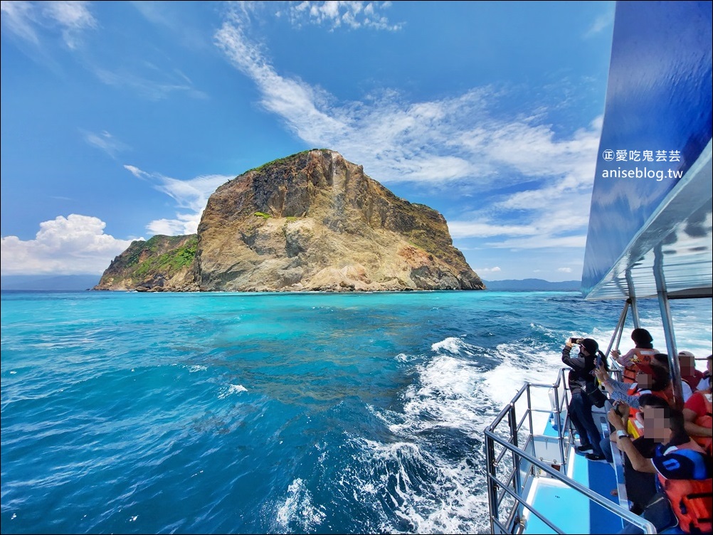 宜蘭賞鯨豚+龜山島登島+牛奶海，搭雙船底遊艇蘭鯨號(姊姊遊記)