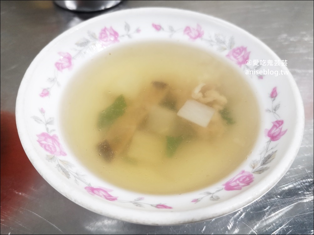 太順油飯、赤肉湯，隱藏在三和市場小吃老店，三重台北橋站美食(姊姊食記)