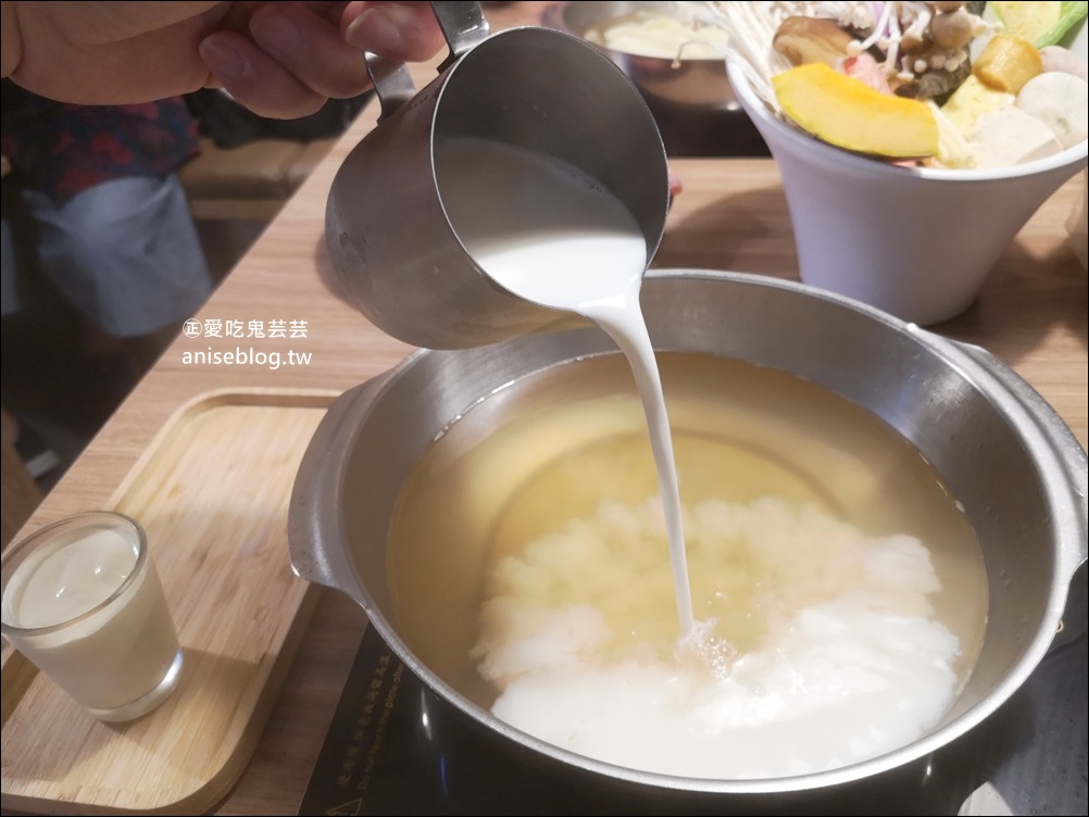 樂崎火鍋-萬華店，加蚋仔商圈美食(姊姊食記)