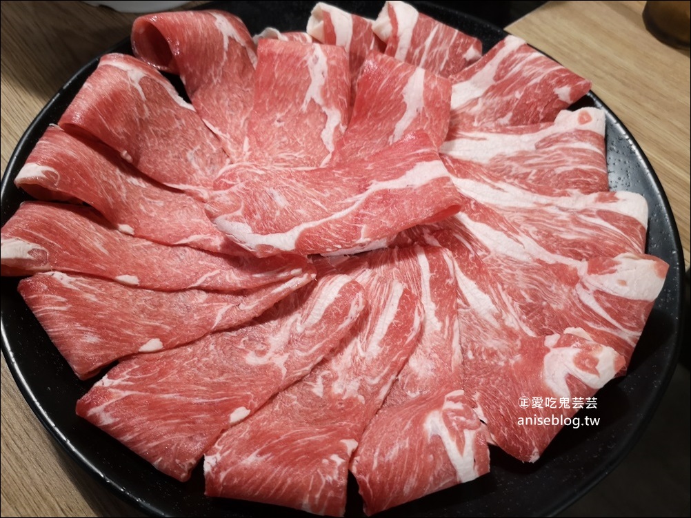 樂崎火鍋-萬華店，加蚋仔商圈美食(姊姊食記)