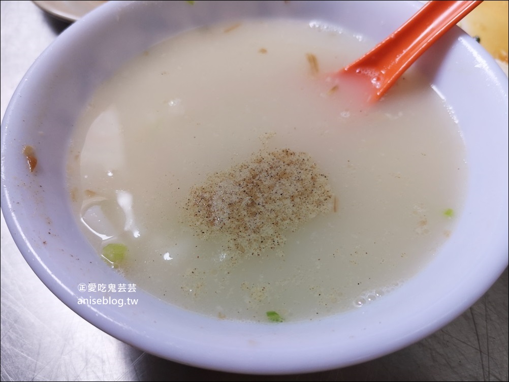 呂巷仔口麵食館，米粉湯、黑白切，科技大樓站美食(姊姊食記)