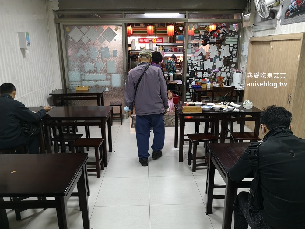 新營人牛肉，台灣牛料理熱炒宵夜，延三夜市美食(姊姊食記)