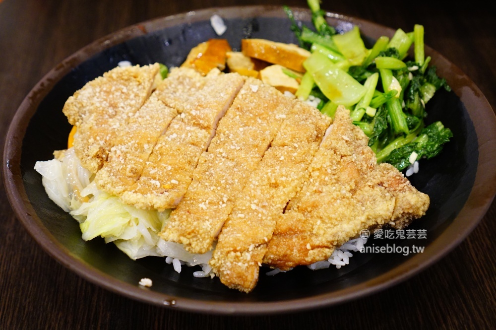 萬家香鴨莊，海鮮熱炒更是推薦，三重美食(姊姊食記)