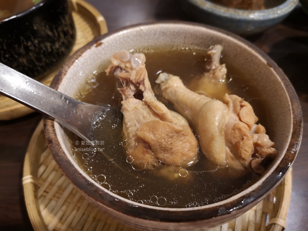 何家排骨酥湯、筒仔米糕，捷運西門站古早味美食(姊姊食記)